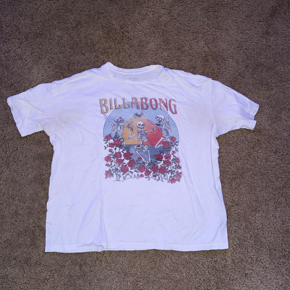 Billabong Red and White Short Sleeve Tee